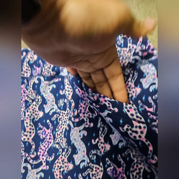 Lilly Pulitzer Luxletic Sabbia UPF 50+ skort in the Oyster Bay Navy On - Picture 4 of 9